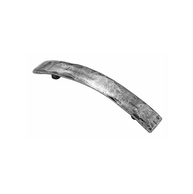 Manzoni Curved pull handle, 96mm CTC